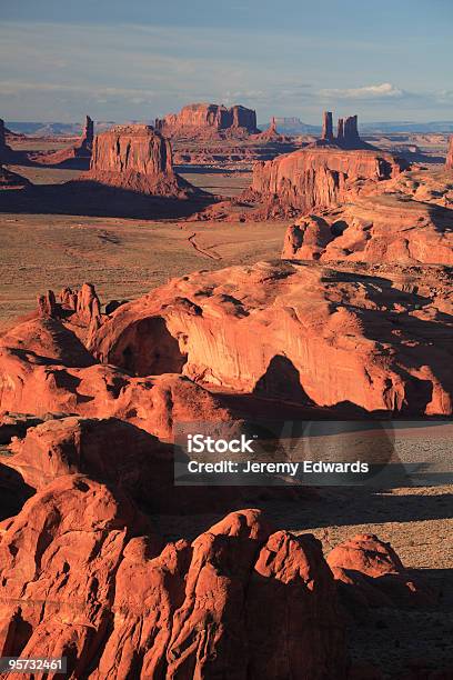 Photo libre de droit de Monument Valley banque d'images et plus d'images libres de droit de Arizona - Arizona, Beauté de la nature, Coucher de soleil