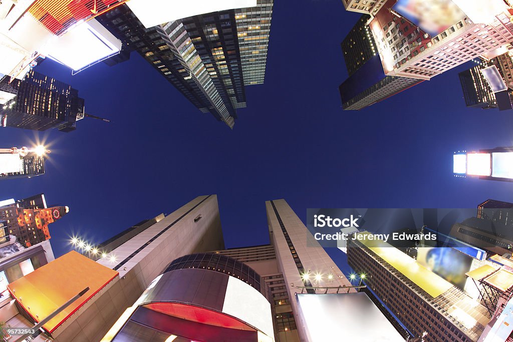 Times Square, Nova York - Foto de stock de Arranha-céu royalty-free