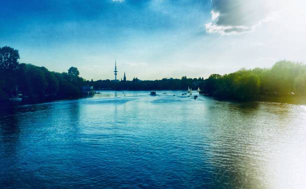 istock Hamburg Alster Lake 957327876