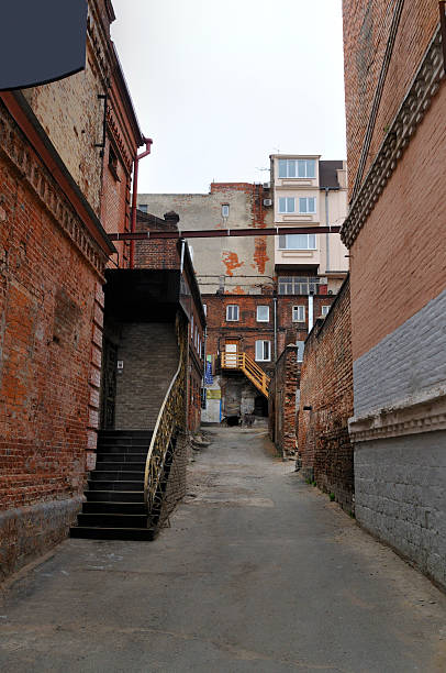 istock Vladisvostok Alley 95733598