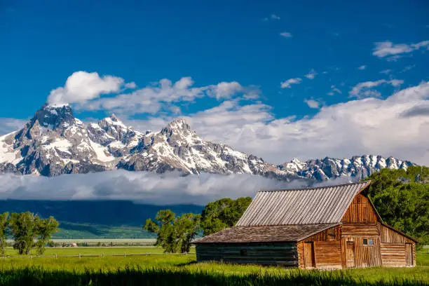 Photo of Old barn in Grand Teton Mountains
