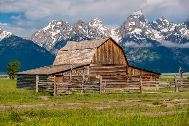 istock Old barn in Grand Teton Mountains 957352054