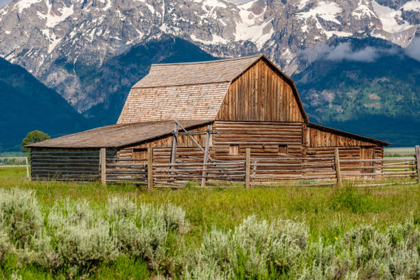 istock Old barn in Grand Teton Mountains 957352534