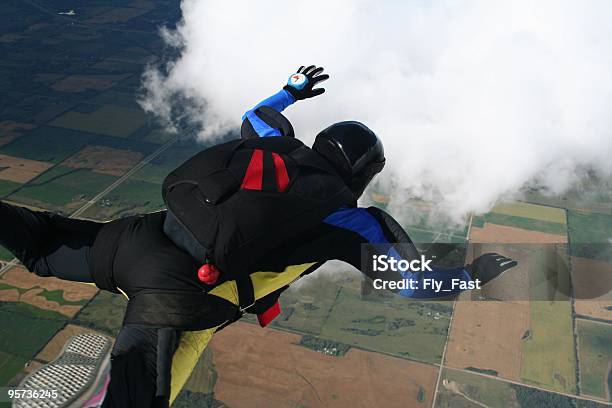 In Da Caduta Liberasky Dive Skydiver - Fotografie stock e altre immagini di A faccia in giù - A faccia in giù, A mezz'aria, Altimetro