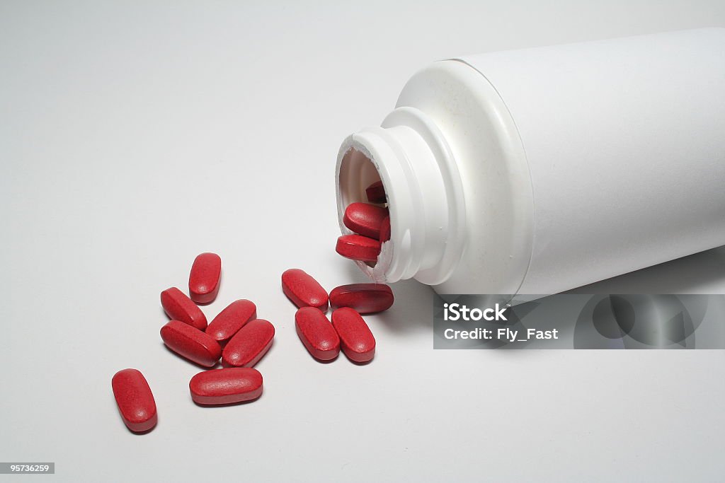 Vertido de medicamento - Foto de stock de Adicción libre de derechos