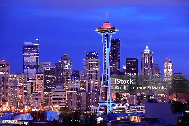 Seattle Washington Foto de stock y más banco de imágenes de Noche - Noche, Seattle, Aguja espacial