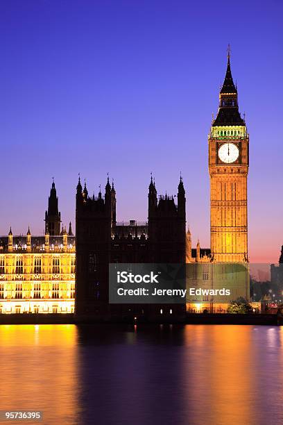 国会議事堂ビッグベンロンドンの夕暮れ - イギリスのストックフォトや画像を多数ご用意 - イギリス, イングランド, イングランド文化