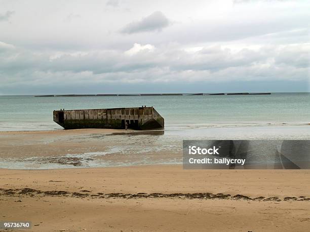 Photo libre de droit de Golden Beach Normandie banque d'images et plus d'images libres de droit de Arromanches - Arromanches, Basse-Normandie, Bataille