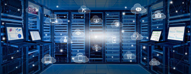 concepto de cloud computing de icono de servicios de nube con sala de centro de datos de internet - center data computer network surveillance fotografías e imágenes de stock