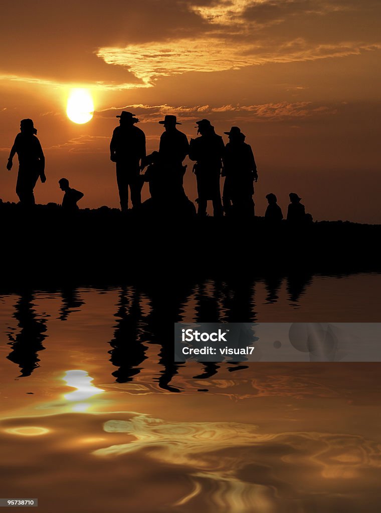 Tramonto Silhouette di persone - Foto stock royalty-free di Banda
