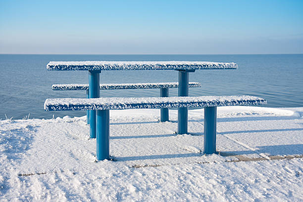 Bench at the ocean