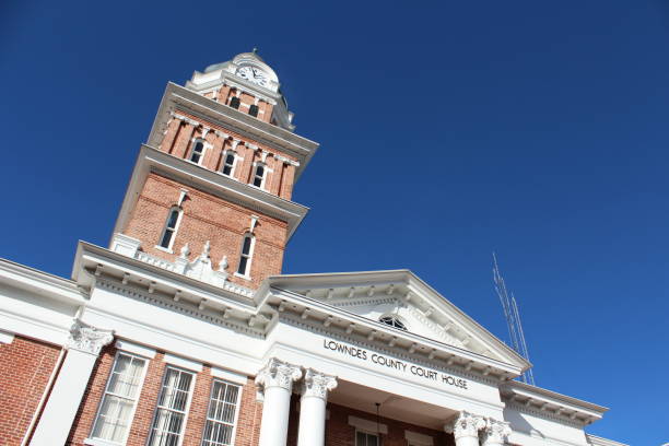 istock Courthouse in Columbus, Mississiippi 957454860