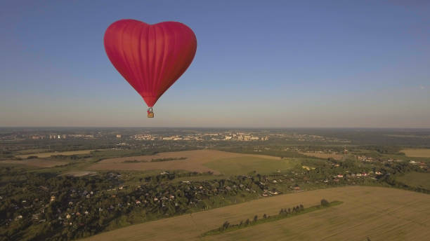 istock Hot air balloon in the sky 957472328