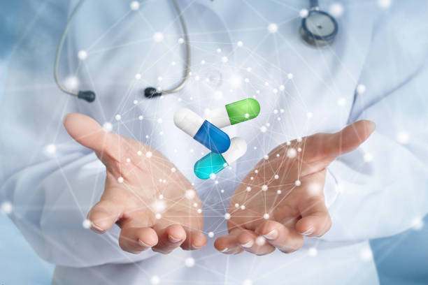 istock Pills in the doctor's hands . 957479610