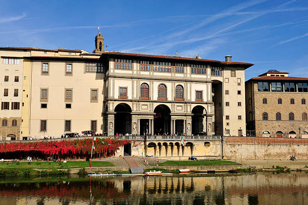 istock Arno river, Florence, Italy 95748114