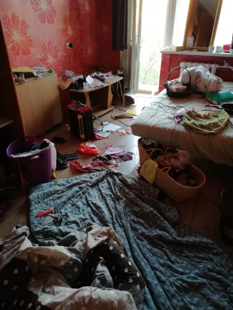 istock Messy in the Room 957531980