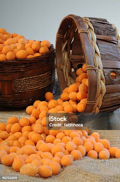 Tigela De Assado O Grão De Bico E Feijão De Soja - Fotografias de stock e mais imagens de Aniagem de Cânhamo