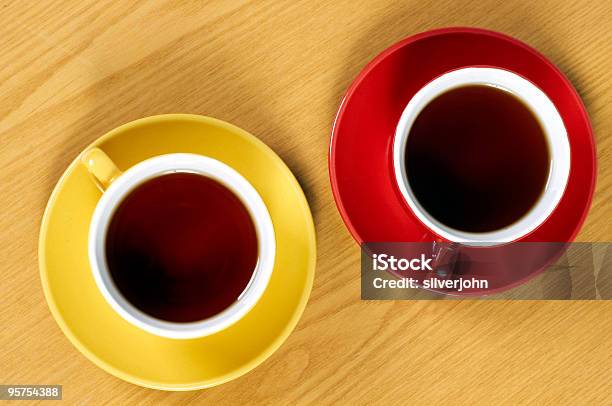 Dwie Filiżanki Kawy - zdjęcia stockowe i więcej obrazów Bez ludzi - Bez ludzi, Ciecz, Czerwony