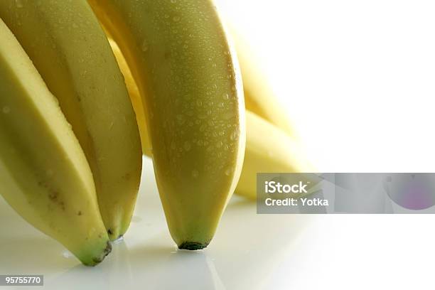 Molhe As Bananas - Fotografias de stock e mais imagens de Amarelo - Amarelo, Banana - Fruto tropical, Claro