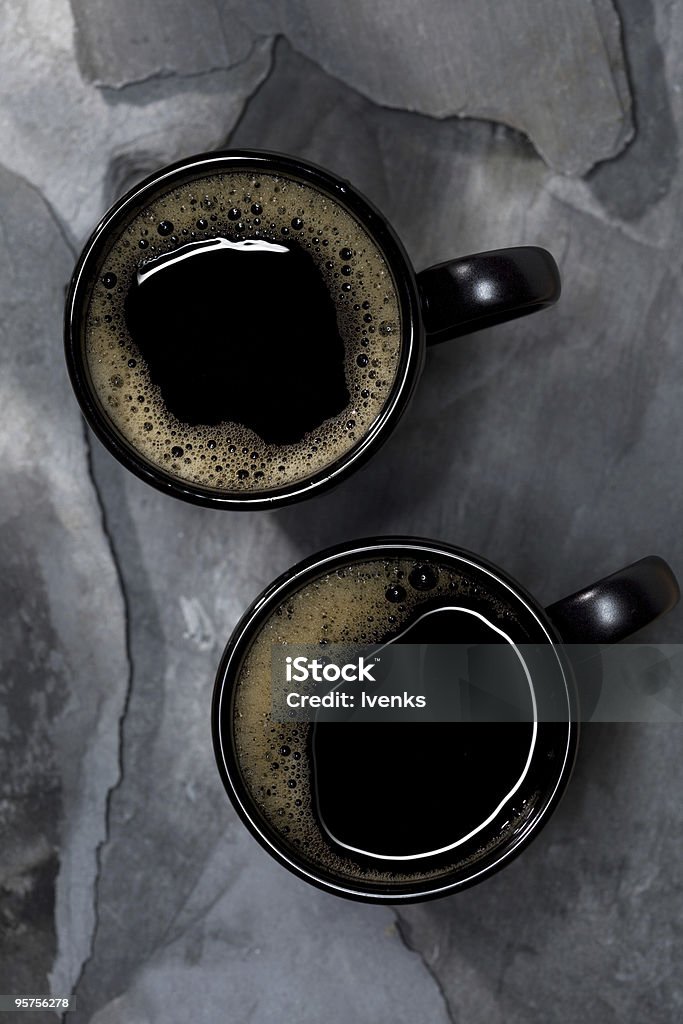 Copos de café em preto sobre fundo cinzento Pedra - Royalty-free Ardósia Foto de stock