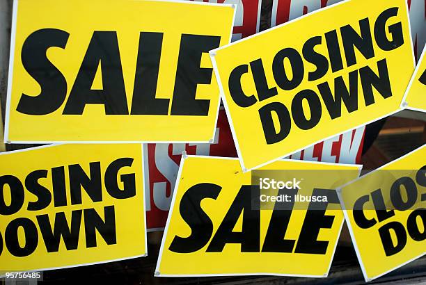 Sales Eingestellt Stockfoto und mehr Bilder von Going Out Of Business - englische Redewendung - Going Out Of Business - englische Redewendung, Schild, Auslage