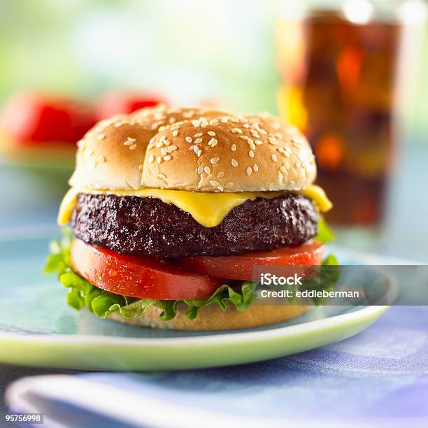 Hamburger Mit Käse Stockfoto und mehr Bilder von Fotografie - Fotografie, Hamburger - Schnellgericht, Blau