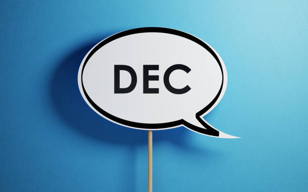 speech bubble shaped december calendar with wooden stick on blue background - white personal organizer calendar speech imagens e fotografias de stock