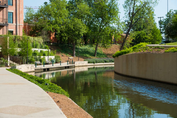 istock Historic San Antonio River Walk 957592566