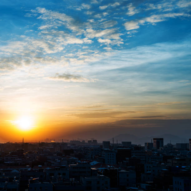 istock Sky and city on the sunset 957612988