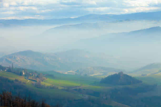 istock fog in the valleys of Tuscany 957613442