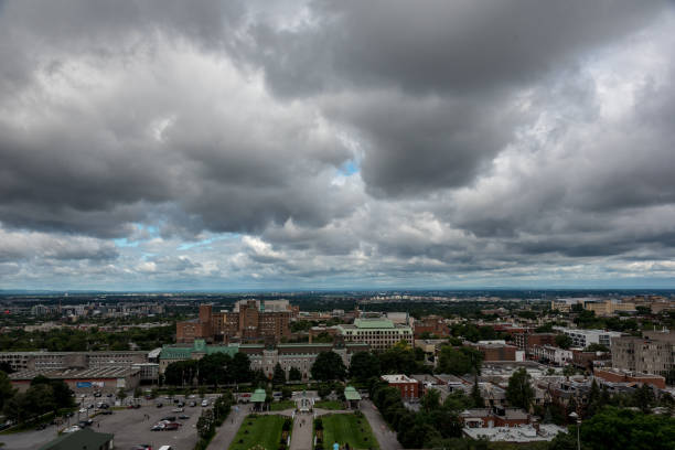 istock Panoramic view of Montreal 957616274