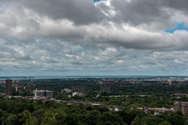 istock Panoramic view of Montreal 957616278