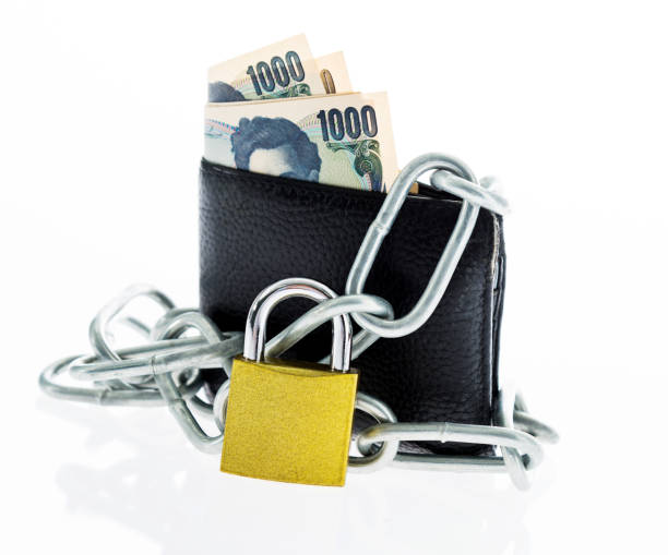 istock Black purse with lock and chain 957641562