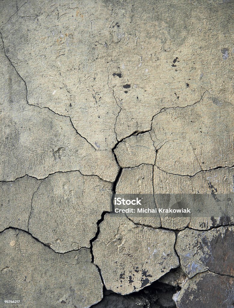 Incrinato Parete di cemento - Foto stock royalty-free di Abbandonato