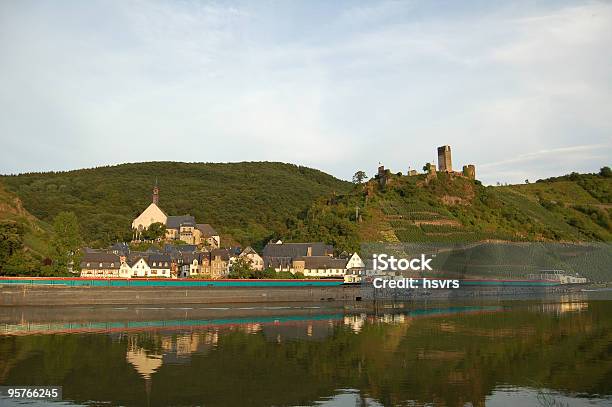 Village Beilstein El Valle Del Mosel Alemania Foto de stock y más banco de imágenes de Aire libre - Aire libre, Aldea, Alemania