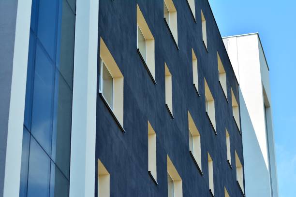 istock Office building in the suburbs 957670476