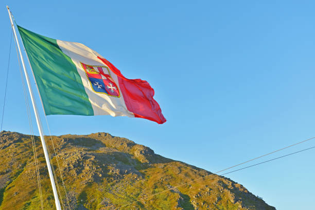 istock Italian Flag in the Wind 957689464