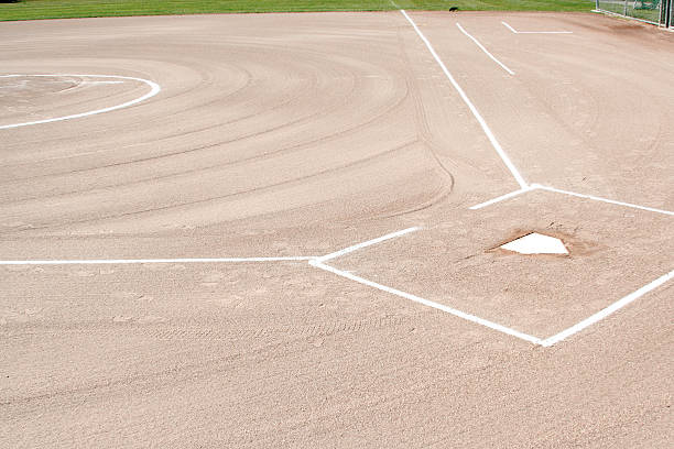 маленькая лига бейсбольное поле - little league фотографии стоковые фото и изображения