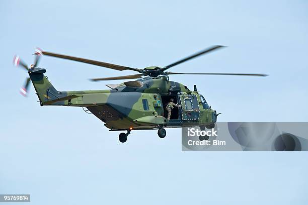 Helicóptero Militar - Fotografias de stock e mais imagens de Aberto - Aberto, Abrir, Aerodinâmico