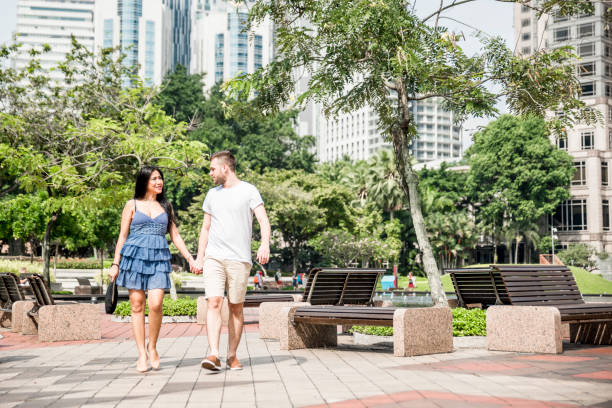 istock Couple in the city 957714656