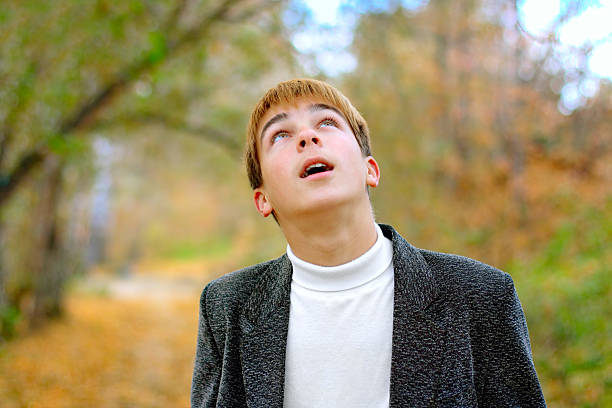 istock teenager look upwards 95771725