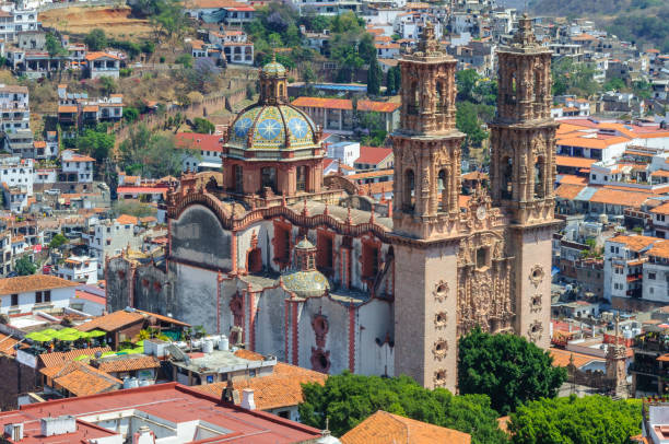 istock Santa Prisca parish in Taxco de Alarcon, Mexico 957774308