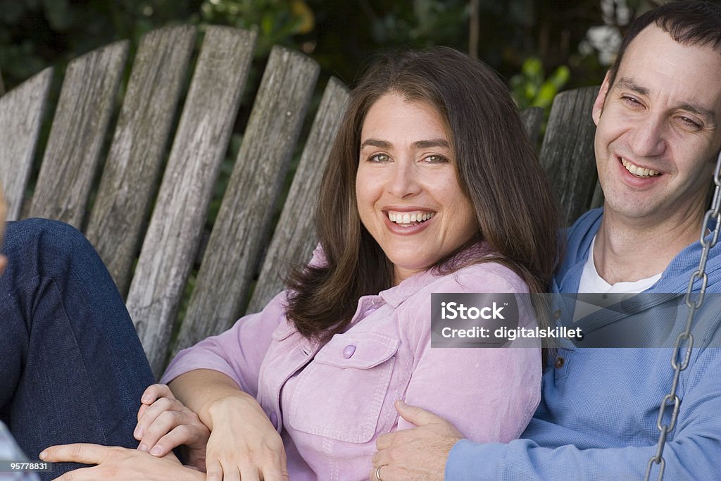 Feliz pareja - Foto de stock de Abrazar libre de derechos