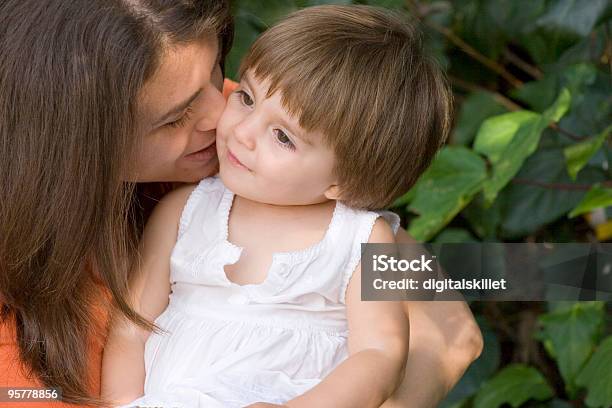 Foto de Meu Tesouro e mais fotos de stock de Abraçar - Abraçar, Admiração, Amor