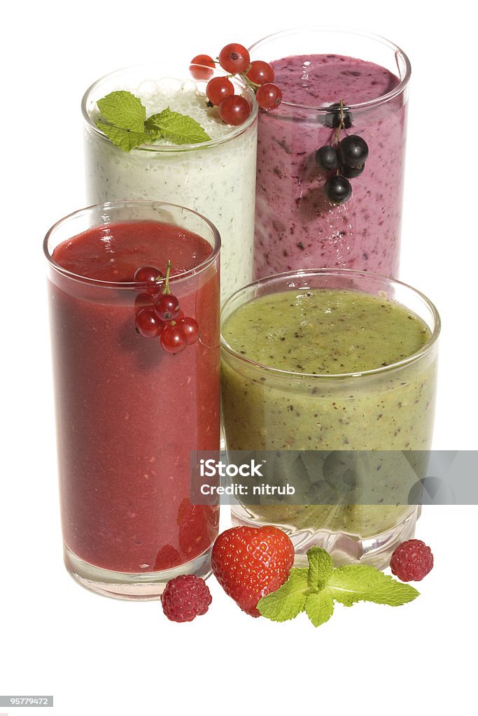 Coquetéis com frutas vermelhas frescas - Foto de stock de Alimentação Saudável royalty-free