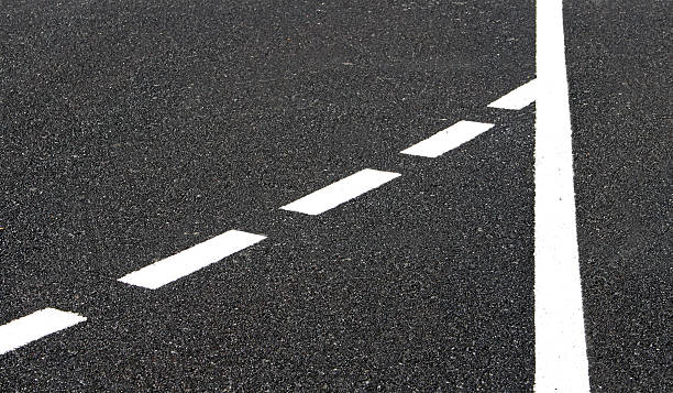 astratto di un campo di football americano - dividing line single line striped in a row foto e immagini stock