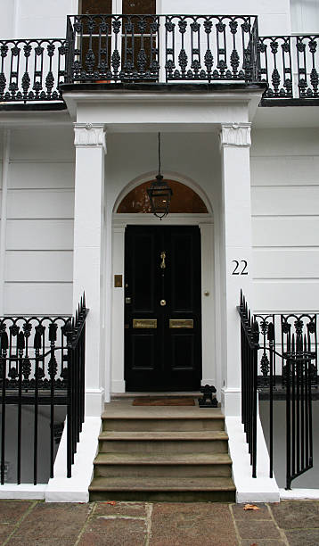 istock victorian townhouse front door detail 95781079