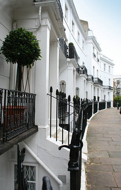 istock Victorian crescent, Kensington, London 95781093