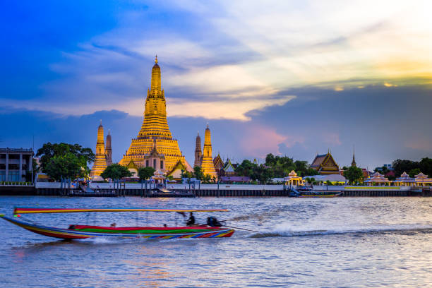 istock Wat Arun temple and Chao Phraya River, Bangkok, Thailand 957816004