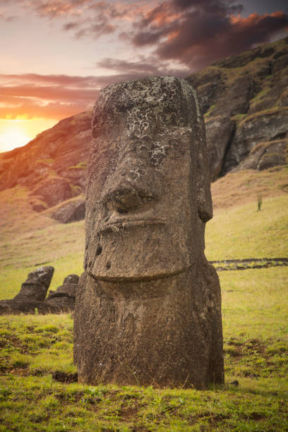 istock Moais at Ahu Tongariki 957825676